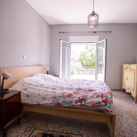 Athens Apartments *