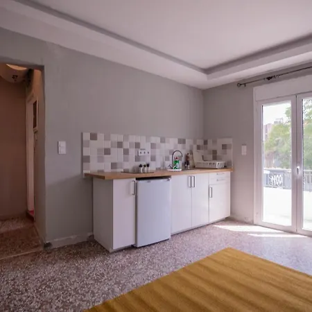 Athens Apartments *