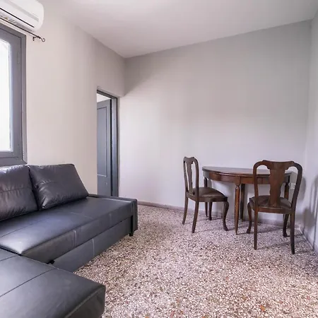 Athens Apartments *